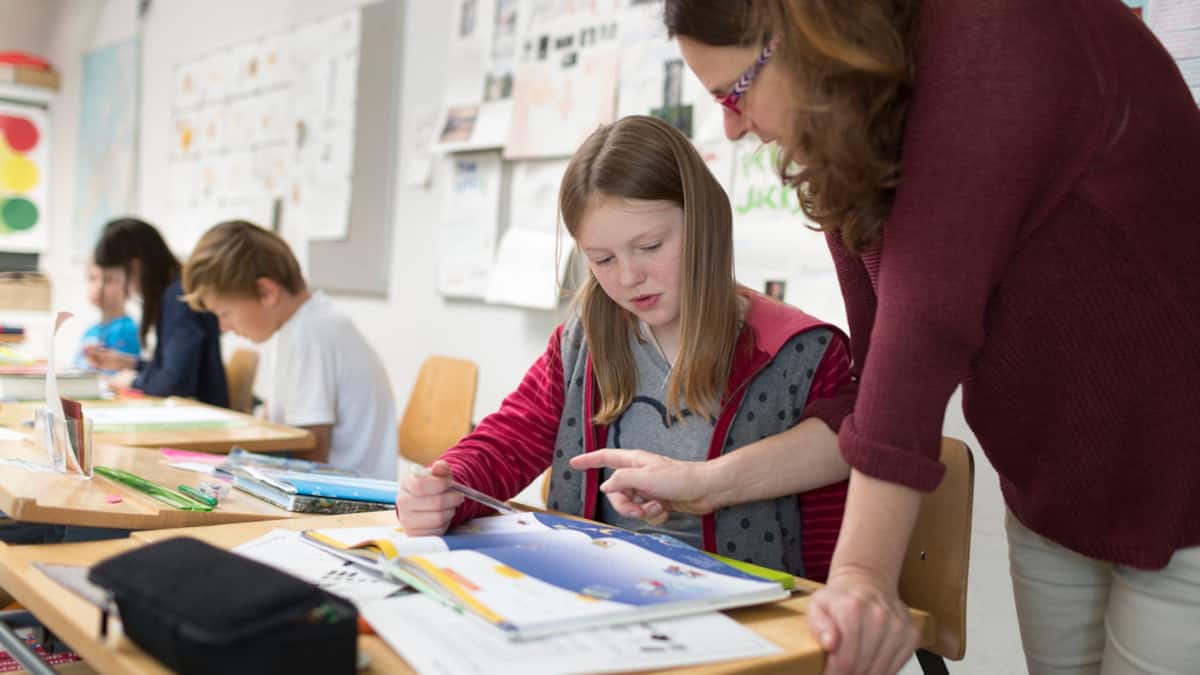 Lohn Lehrer Schweiz Den Lehrerinnen und Lehrern ist ihr Lohn zu tief | Handelszeitung