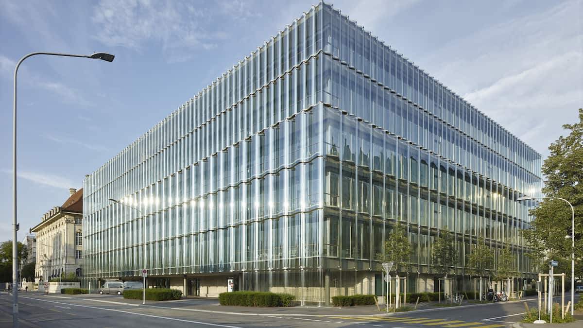 Swiss Re Moody's bestätigt Rating "Aa3" HZ Insurance