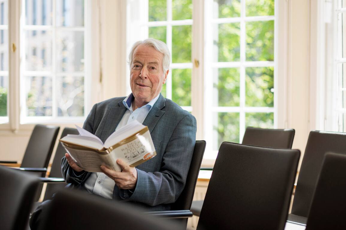 Ökonom Hellwig UBS muss schrumpfen oder viel mehr Eigenkapital haben