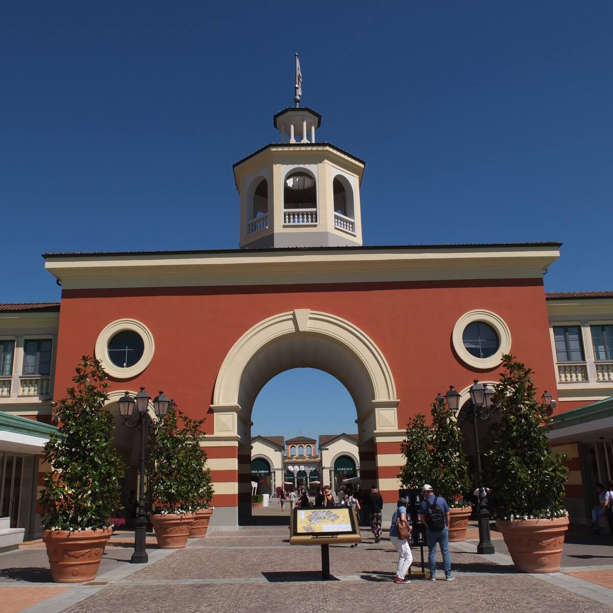 Vans outlet discount serravalle