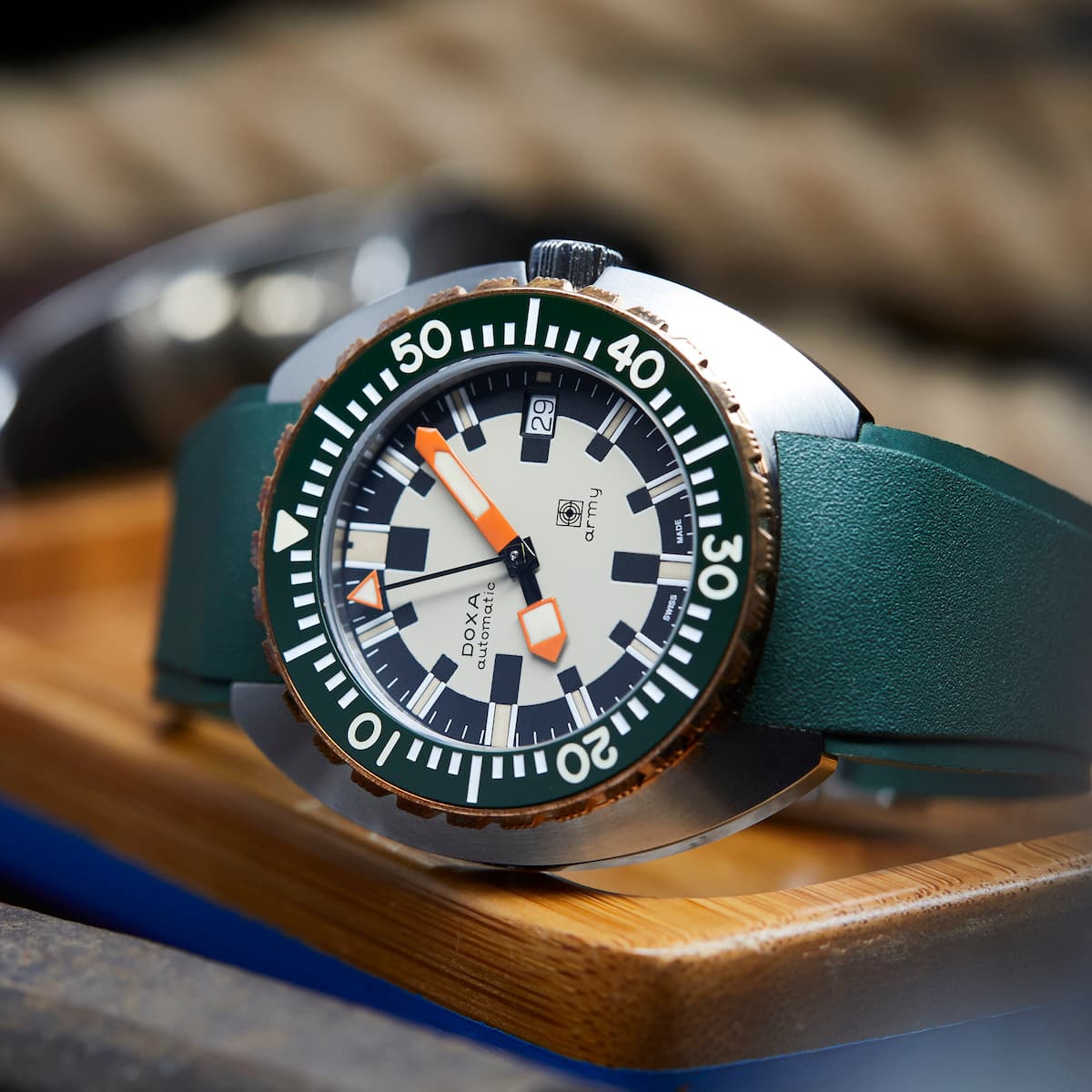 Doxa army top