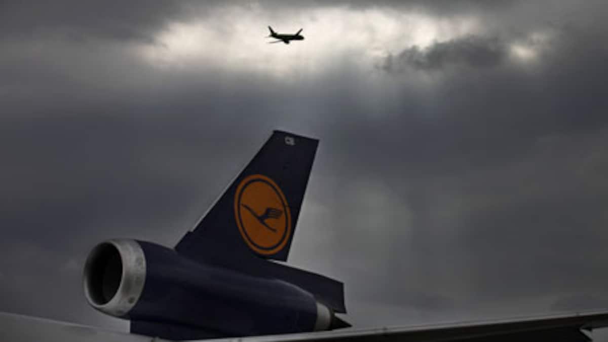 Umstrittene Verträge: Lufthansa handelt sich Klage ein | BILANZ