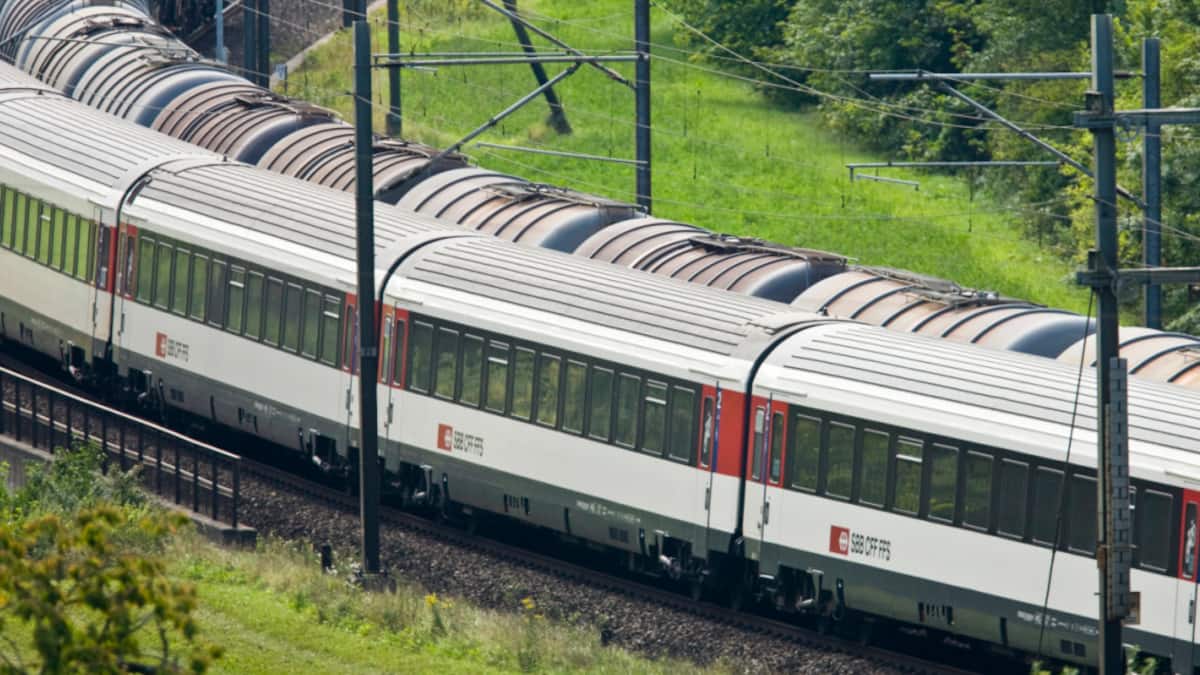 SBB prüfen Züge für mehrere Millionen Franken auf Asbest