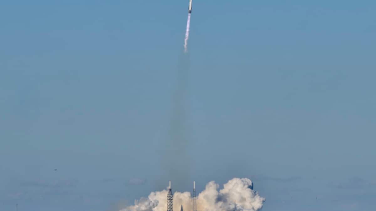 Bezos-Rakete bringt Mars-Orbiter ins All | Handelszeitung