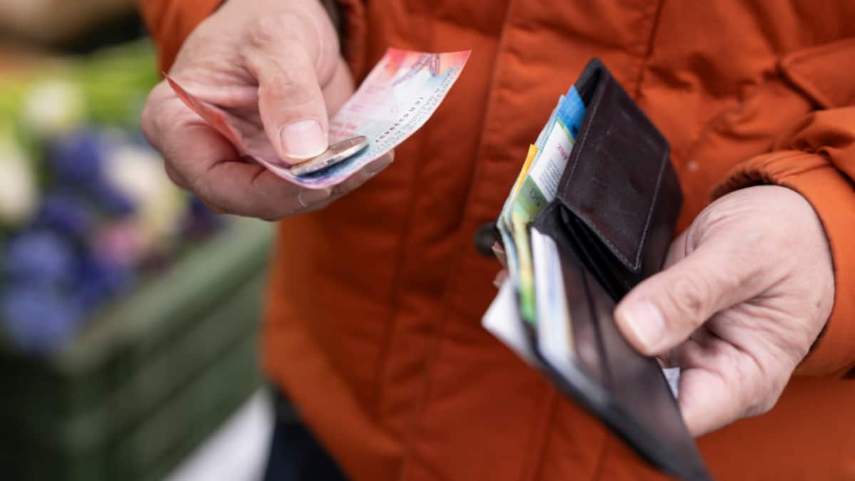 Verantwortliche der Bargeld-Initiative starten Abstimmungskampagne