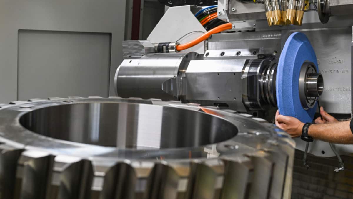 Auftragseingang in deutscher Industrie legt deutlich zu