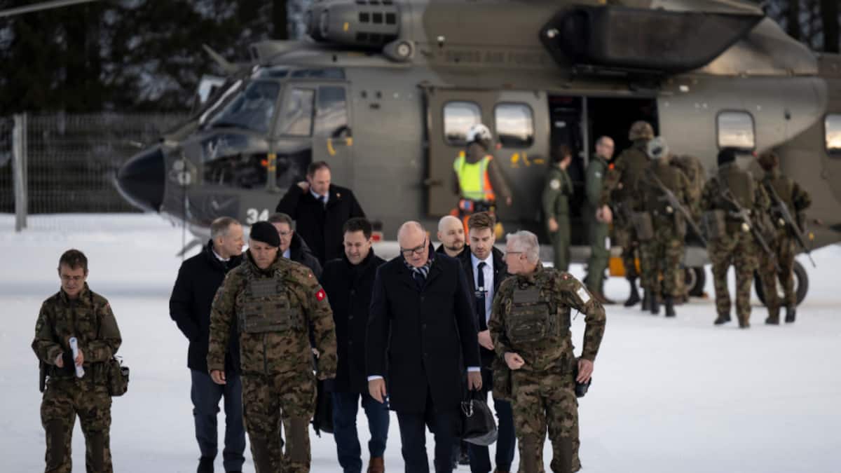 Bundesrat Pfister informiert sich über Luftraumsicherheit am WEF