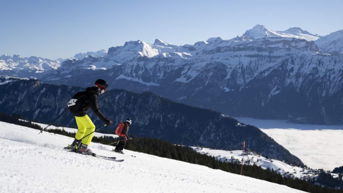 Ältere fehlen nach Skiunfällen länger auf der Arbeit als Junge