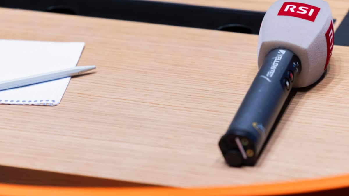 Mehrere Tausend demonstrieren im Tessin gegen SRG-Initiative