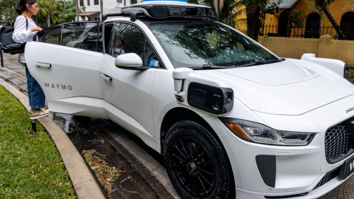 Waymo beauftragt Türschliesser für fahrerlose Taxis