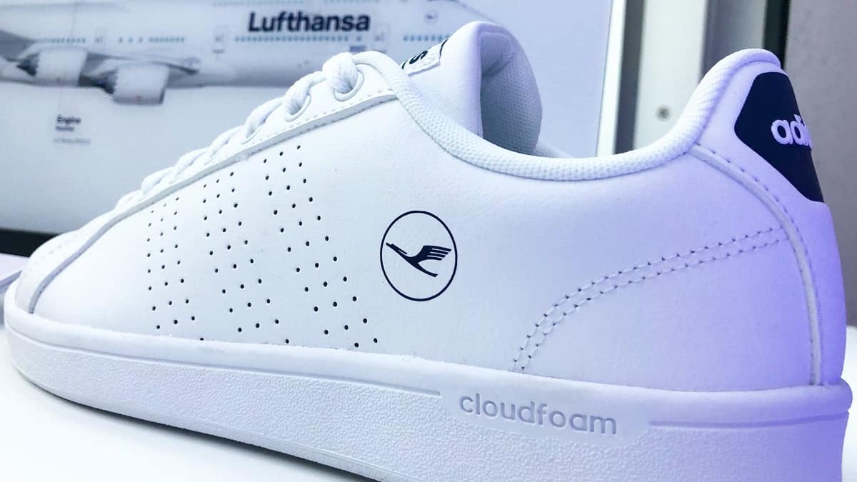 Lufthansa adidas sneaker top