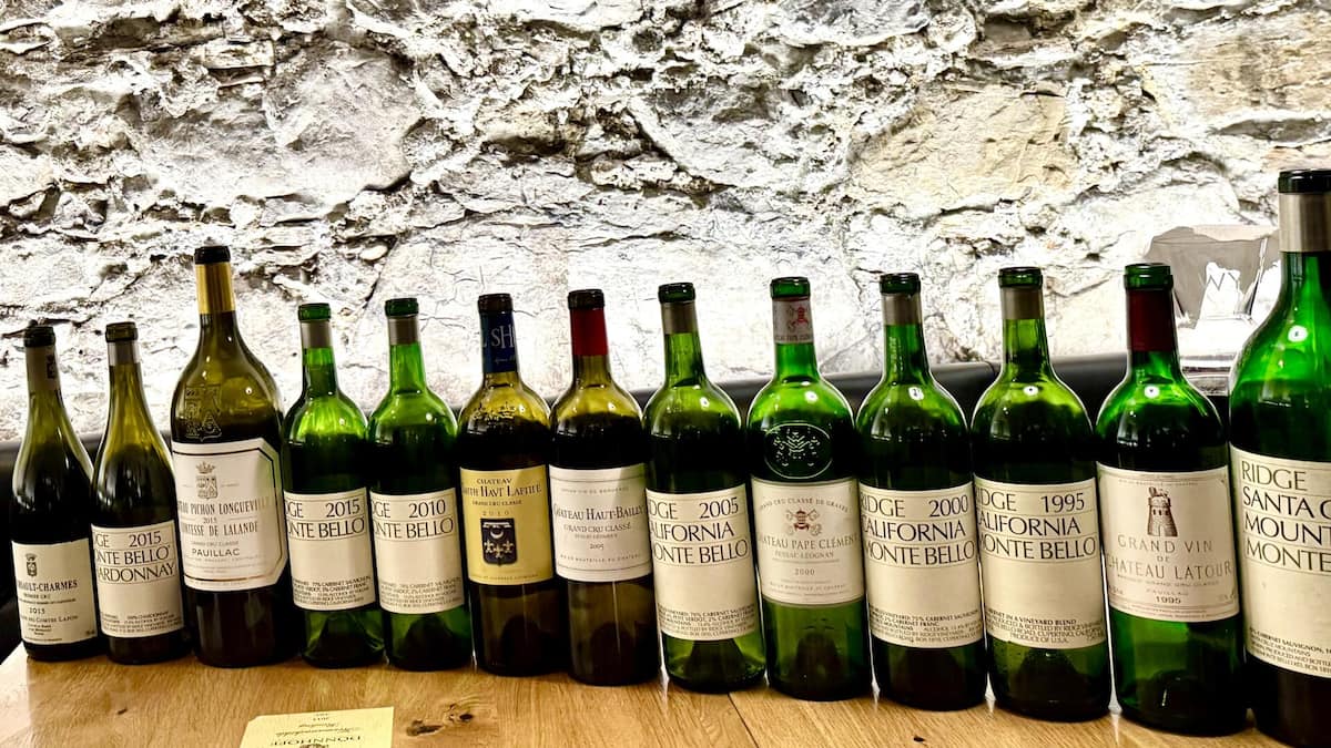 Kalifornien-Legende Ridge Monte Bello vs. Spitzen-Crus aus Frankreich