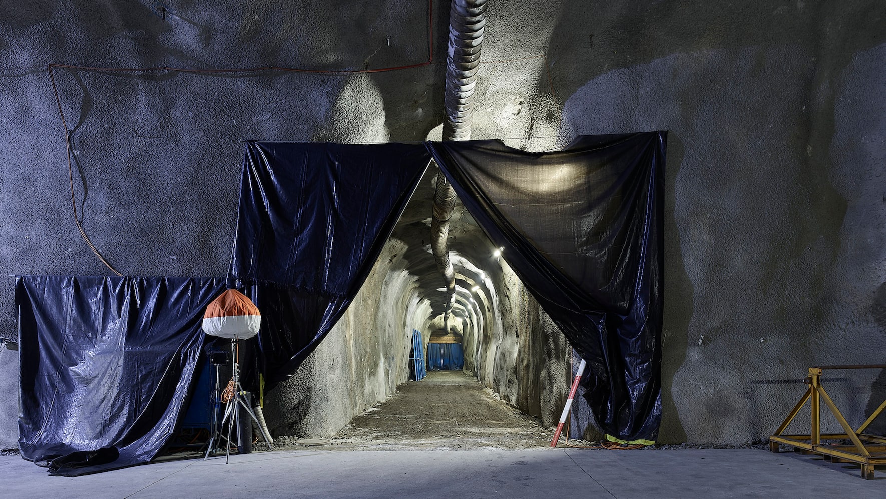 Seitenstolle in einer Kaverne im Bau