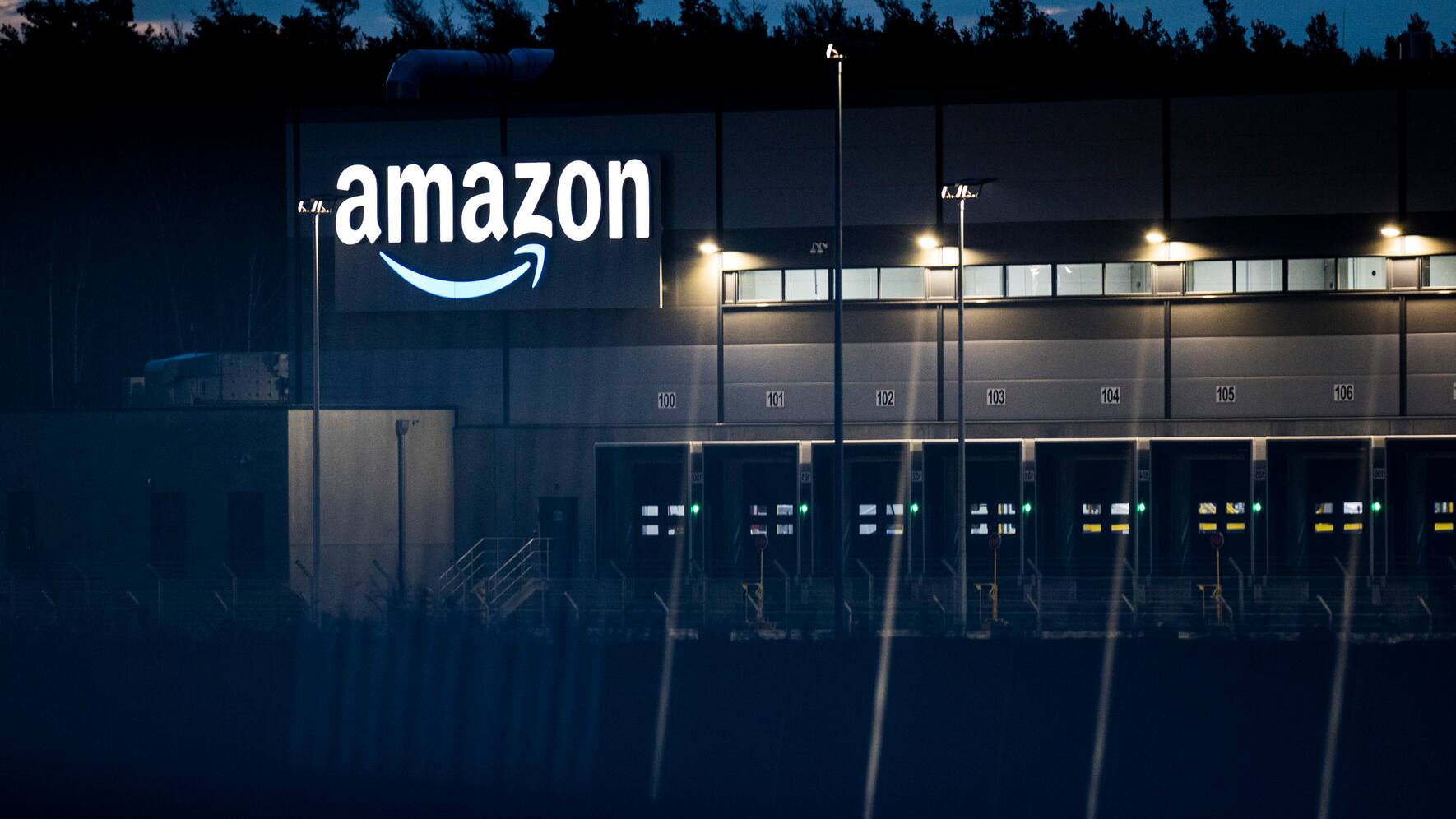 SCHOENEFELD, GERMANY - DECEMBER 17: The sorting centre of Amazon Logistics is pictured on December 17, 2019 in Schoenefeld, Germany. (Photo by Florian Gaertner/Photothek via Getty Images)