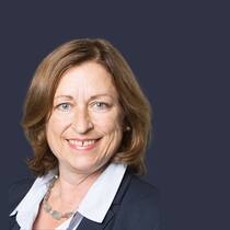 Professor Martina Zölch, FHNW