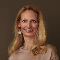 Annabella Bassler, Ringier