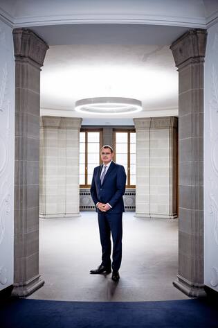 Thomas Jordan, Präsident des Direktoriums der Schweizerischen Nationalbank, an deren Sitz an der Börsenstrasse 15 in Zürich.