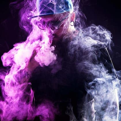 Wie James Monsees die E-Zigarette JUUL und den #Juuling-Trend erfand Wie James Monsees die E-Zigarette JUUL und den #Juuling-Trend erfand