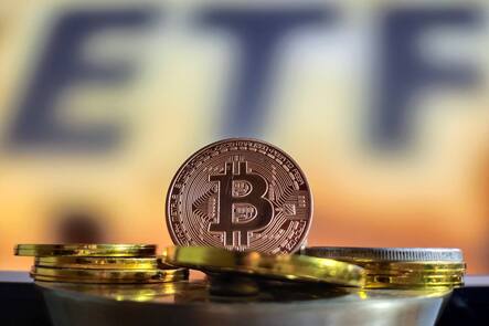 Illustration Bitcoin Spot ETF An illustration of the Bitcoin spot ETF is launching in Suqian, Jiangsu Province, China, on January 11, 2024. Suqian Jiangsu China PUBLICATIONxNOTxINxFRA Copyright: xCFOTOx originalFilename: cfoto-illustra240111_np3QU.jpg