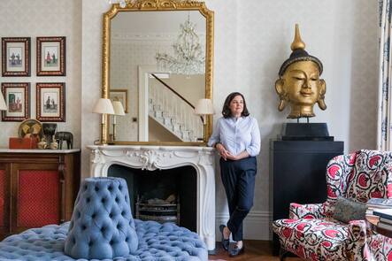 Chairperson Wendy Becker in ihrem Reihenhaus in London-Kensington.