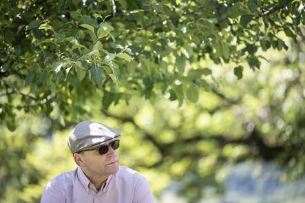 Gesund und natürlich: Mark Schneider bei einem Besuch auf einem Bauernhof im zürcherischen Flaach. Unter seiner Ägide hat die Health- und Wellbeing-Agenda von Vorgänger Peter Brabeck Gestalt angenommen.