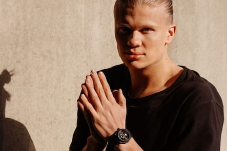 Erling Haaland mit seinem Unikat von Micromilspec.