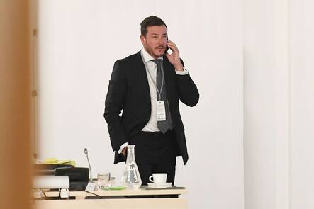 Signa-Holding-Gründer Rene Benko am Mittwoch, 21. Oktober 2020, im Rahmen des Ibiza-U-Ausschusses im Parlamentsausweichquartier in der Hofburg in Wien.