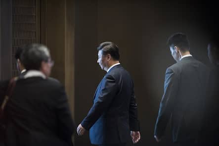 epa06184493 Chinese President Xi Jinping (C) leaves after holding a press conference at the 2017 BRICS Summit in Xiamen, Fujian province, China, 05 September 2017. The ninth BRICS (Brazil, Russia, India, China and South Africa) Summit in Xiamen runs from 03 to 05 September. EPA/FRED DUFOUR / POOL