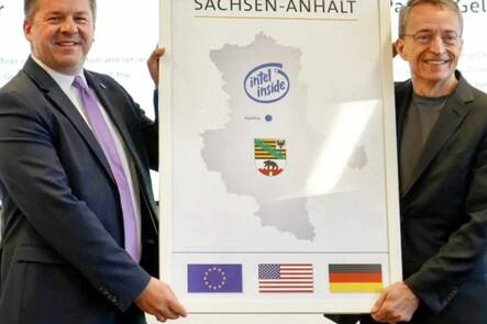 Sven Schulze (links), Wirtschaftsminister von Sachsen-Anhalt