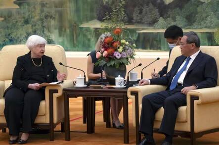 US-Finanzministerin Janet Yellen und der chinesische Premierminister Li Qiang: Eskaliert der aktuelle Streit um die Vorherrschaft in der Welt zwischen den USA und China, hätte das gravierende Folgen für die Aktienmärkte.