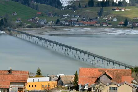 Der Sihlsee im Kanton Schwyz: Einer der gut gefüllten Stauseen der Schweiz.