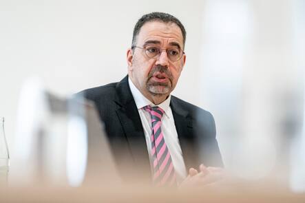 Daron Acemoglu , US-amerikanischer Ãkonom und Professor am Massachusetts Institute of Technology (MIT), im Interview am GDI in Rüschlikon