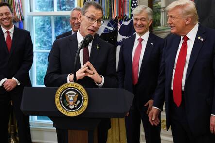 Donald Trump, Albert Bourla