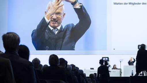 Der Verwaltungsrat gerät unter Druck Swiss bank Credit Suisse Chairman Axel P. Lehmann attends the annual shareholders' meeting of the Swiss banking group on Tuesday, April 4, 2023 in Zurich, Switzerland. Swiss Bank Credit Suisse was rescued in a three billion dollars purchase by its Swiss rival UBS in a government-backed deal. (KEYSTONE/Michael Buholzer)