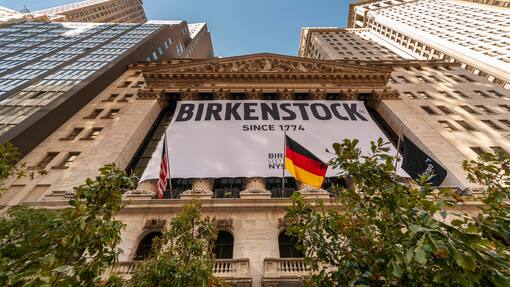 Die Birkenstock-Brüder werden zu Superreichen Birkenstock wird seit dieser Woche an der US-Börse gehandelt.