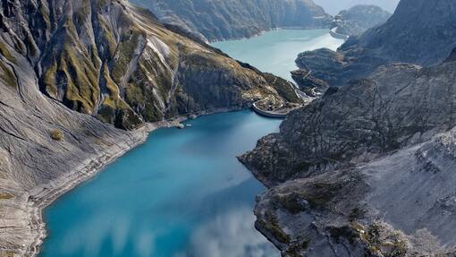 Frühzeitig Strom für Ihr Unternehmen beschaffen. pr_hz_strom-flow