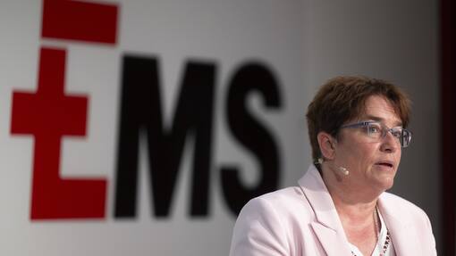Ems-Chemie leidet unter global gedämpfter Konsumfreude Das Unternehmen um CEO Magdalena Martulla-Blocher rechnet mit einer weiterhin schwachen Weltwirtschaft.