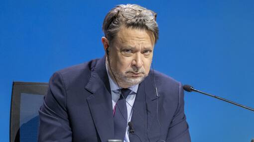 Sandoz-Chef Richard Saynor macht Tempo im US-Markt Richard Saynor, CEO of Sandoz, attends an extraordinary general meeting in the St. Jakobshalle in Basel, on Friday, September 15, 2023. The spin-off of Sandoz was approved. (KEYSTONE/Georgios Kefalas)