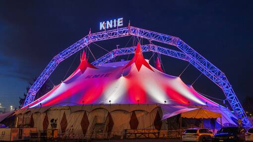 Besuchen Sie dieses Jahr eine Aufführung des Circus Knie? Das Zelt des Zirkus Knie am Samstag, 2. Maerz 2024, in Rapperswil-Jona. (KEYSTONE/Patrick B. Kraemer)