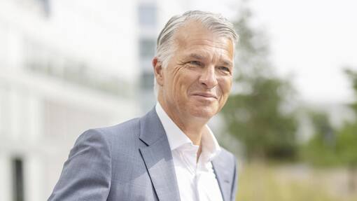 Sergio Ermottis Vergütung im internationalen Vergleich <p>Fast 15 Millionen Franken im Jahr: Sergio Ermotti hat gut lachen.</p>