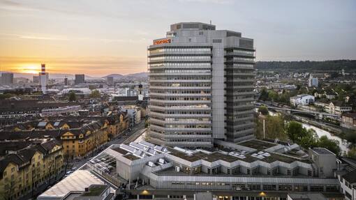 Migros informiert am Dienstag über nächsten Stellenabbau <p>Im März sprach die Migros 150 Entlassungen bei der neuen Supermarkt AG aus.</p>