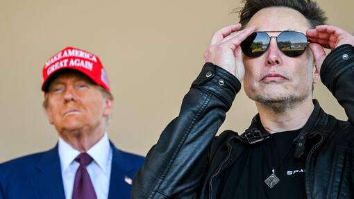 Elon Musk plant Giga-Börsengang mit SpaceX <p>Elon Musk hat auch schon US-Präsident Donald Trump eingeladen, um einen SpaceX-Raketenstart zu begutachten.</p>
