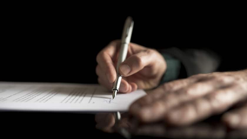 écrire son testament olographe à la main