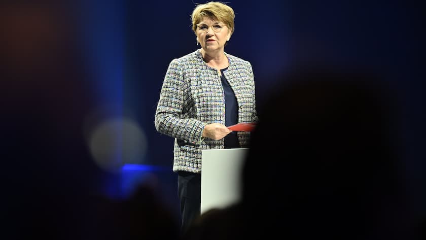 Bundesrätin Viola Amherd spricht am Annual Meeting 2023 der Dialogplattform Lucerne Dialogue.