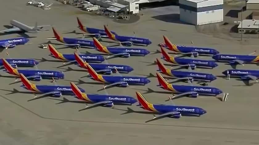 South West Airlines Boeing 737 Victorville