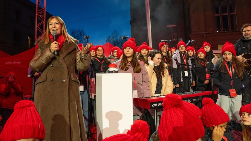 Auftakt zum Jubiläumsjahr auf dem Bundesplatz in Bern mit Mobiliar-CEO Michèle Rodoni.