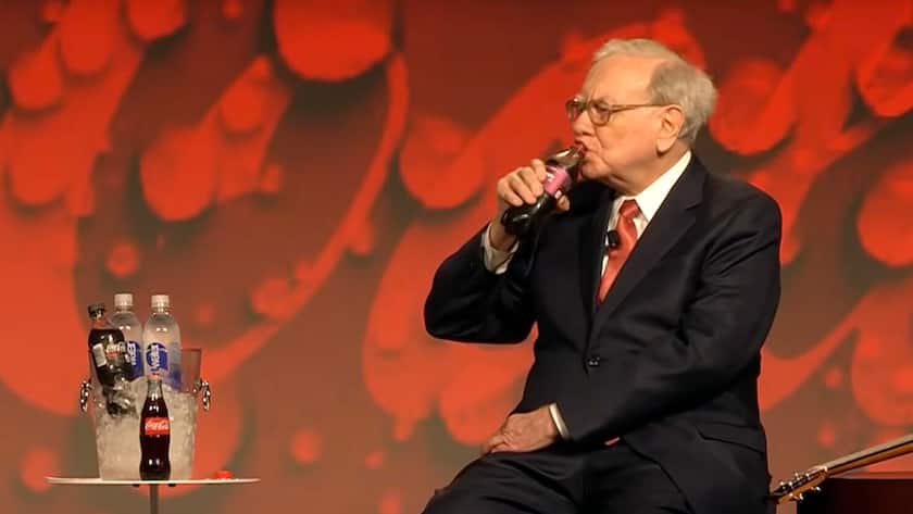 Buffett drinking Coke