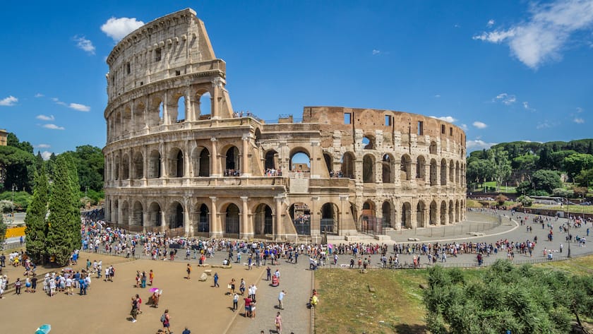 Blick auf das Kolosseum in Rom von der Anhöhe Velia aus.