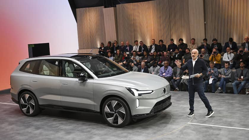 Volvo Cars CEO Jim Rowan presents the new Volvo EX90, the company's new electric SUV, during a launch event in Stockholm, Sweden, Wednesday, Nov. 9, 2022. (Anders Wiklund/TT News Agency via AP)