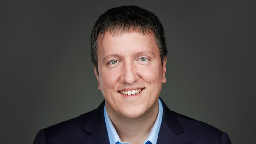 Claudio Agustonis Motto: «Hire for attitude & train for skill».